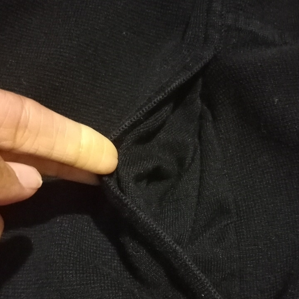 Talbots Men's Black Cardigan Sweater Classic Addition For Travel Or Business - Picture 2 of 4